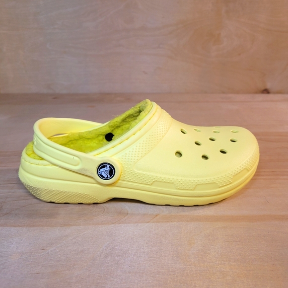 Crocs Kids Classic Fur Lined Clog Yellow J3 Rubber Sandals - Picture 1 of 10